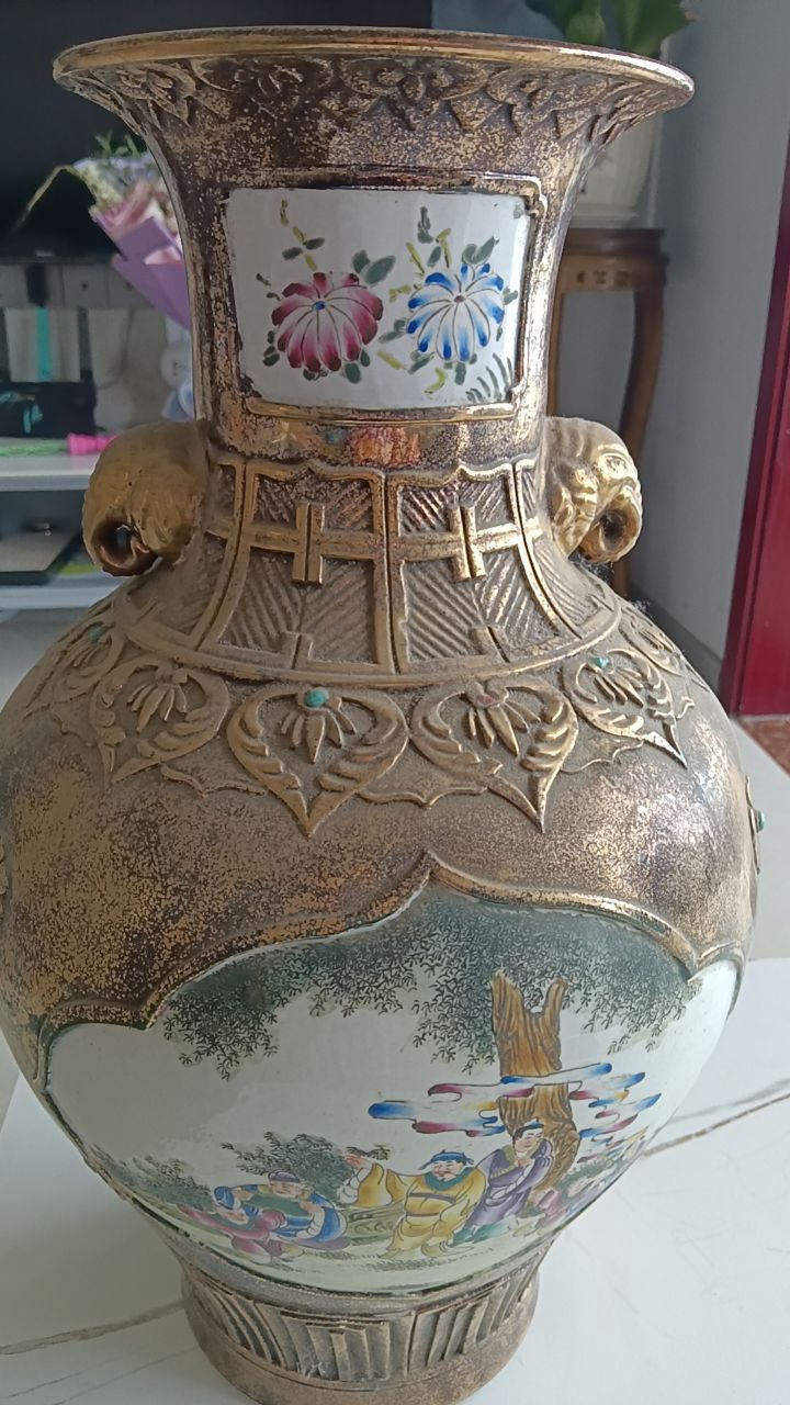 铜鎏金花卉纹兽耳瓶