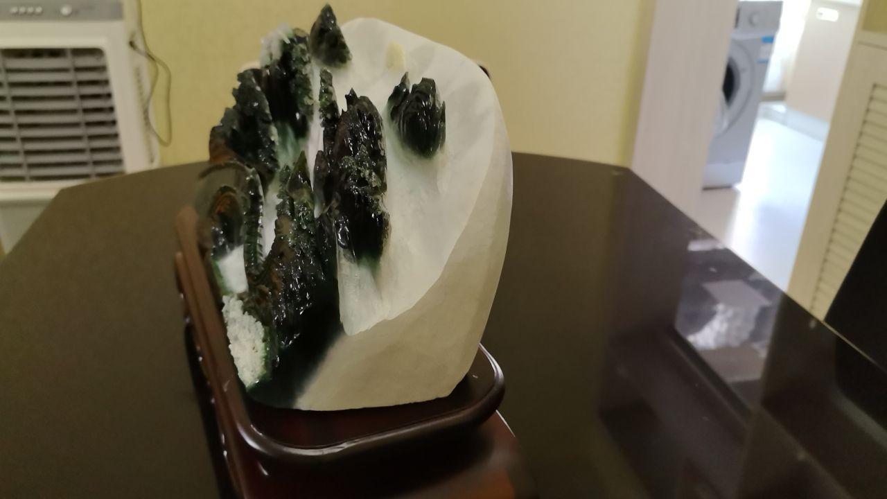 《玉石山水摆件》