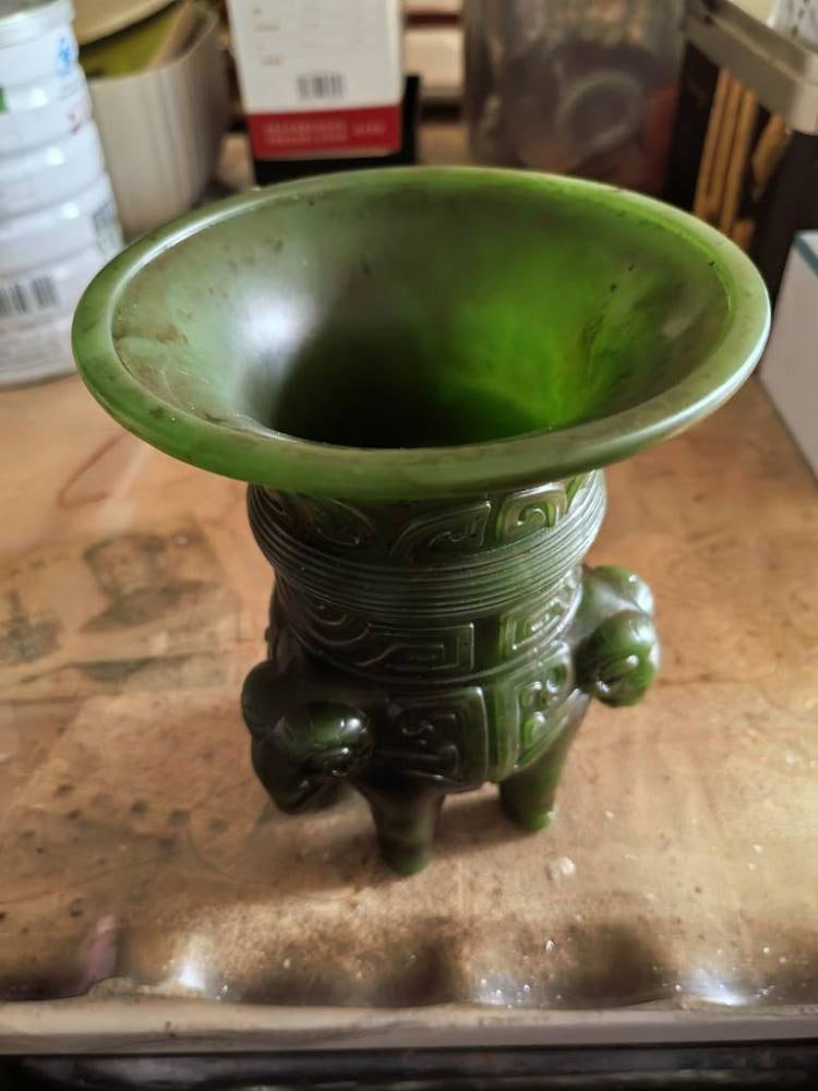 三代青铜器风范玉尊