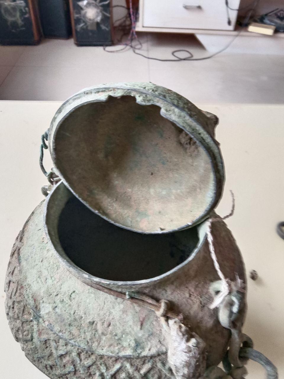 带盖兽钮罐