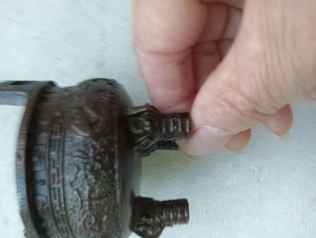 古铜鼎式香炉