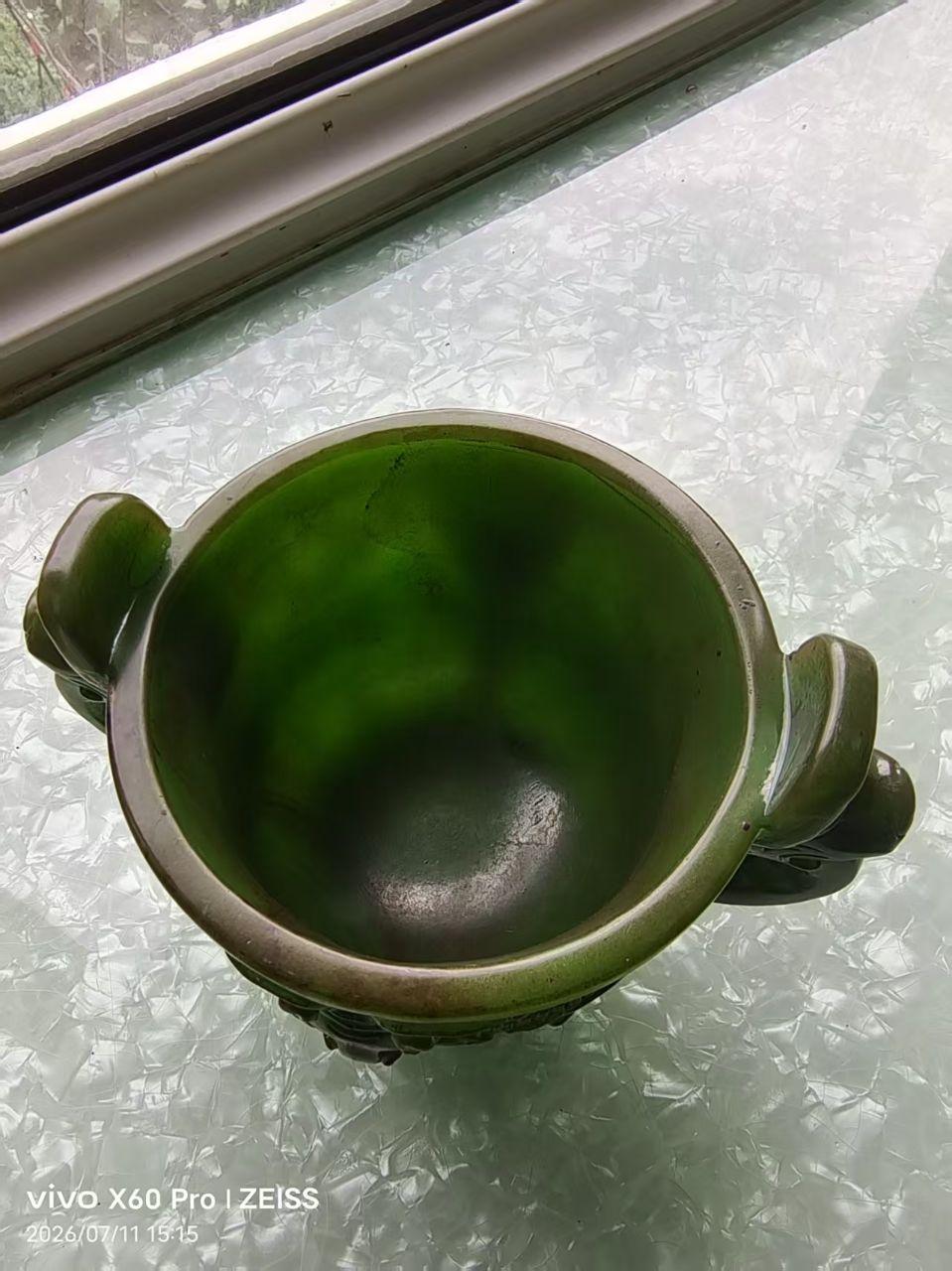 碧玉兽面纹双耳簋