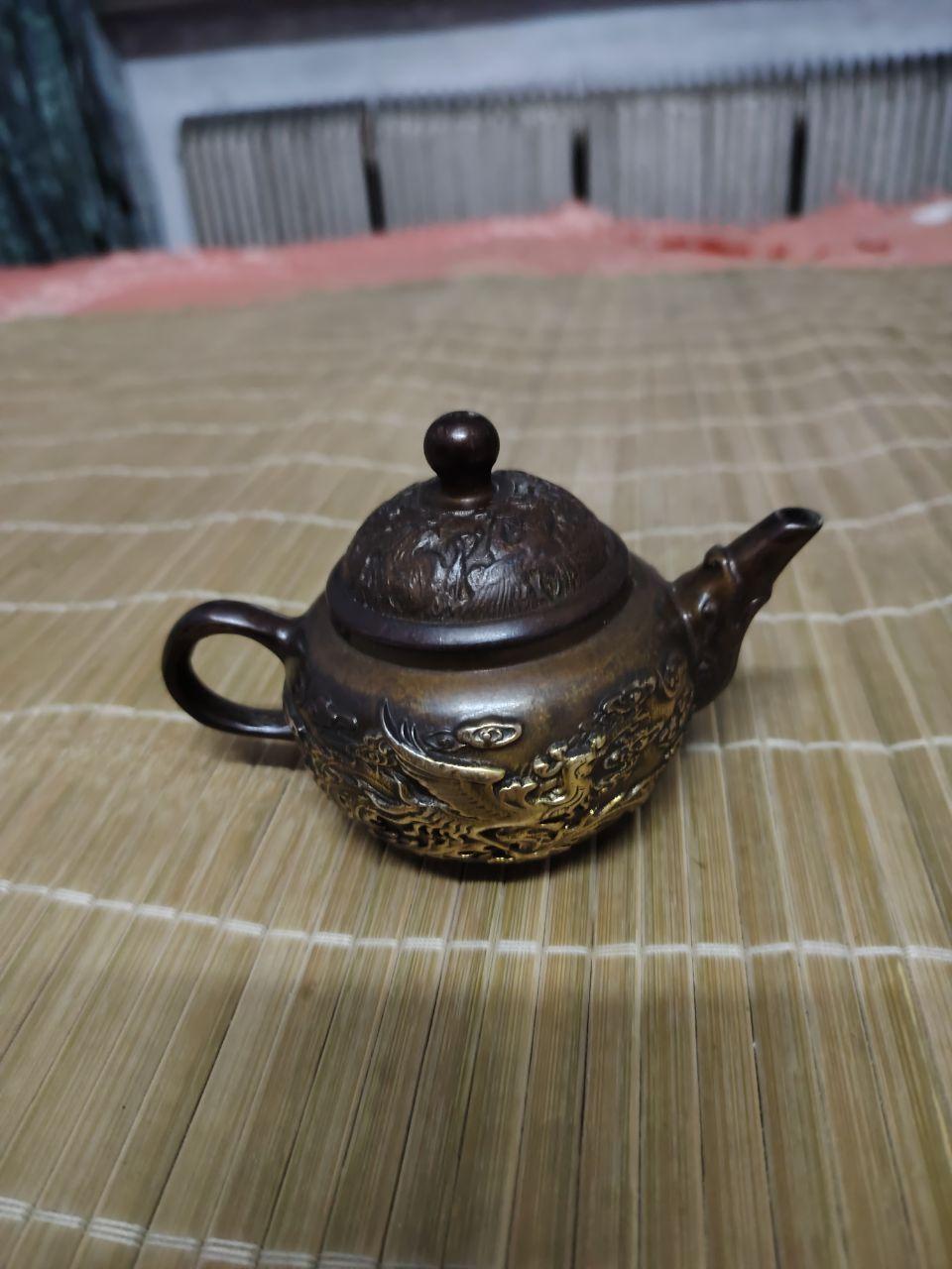 纹手把壶