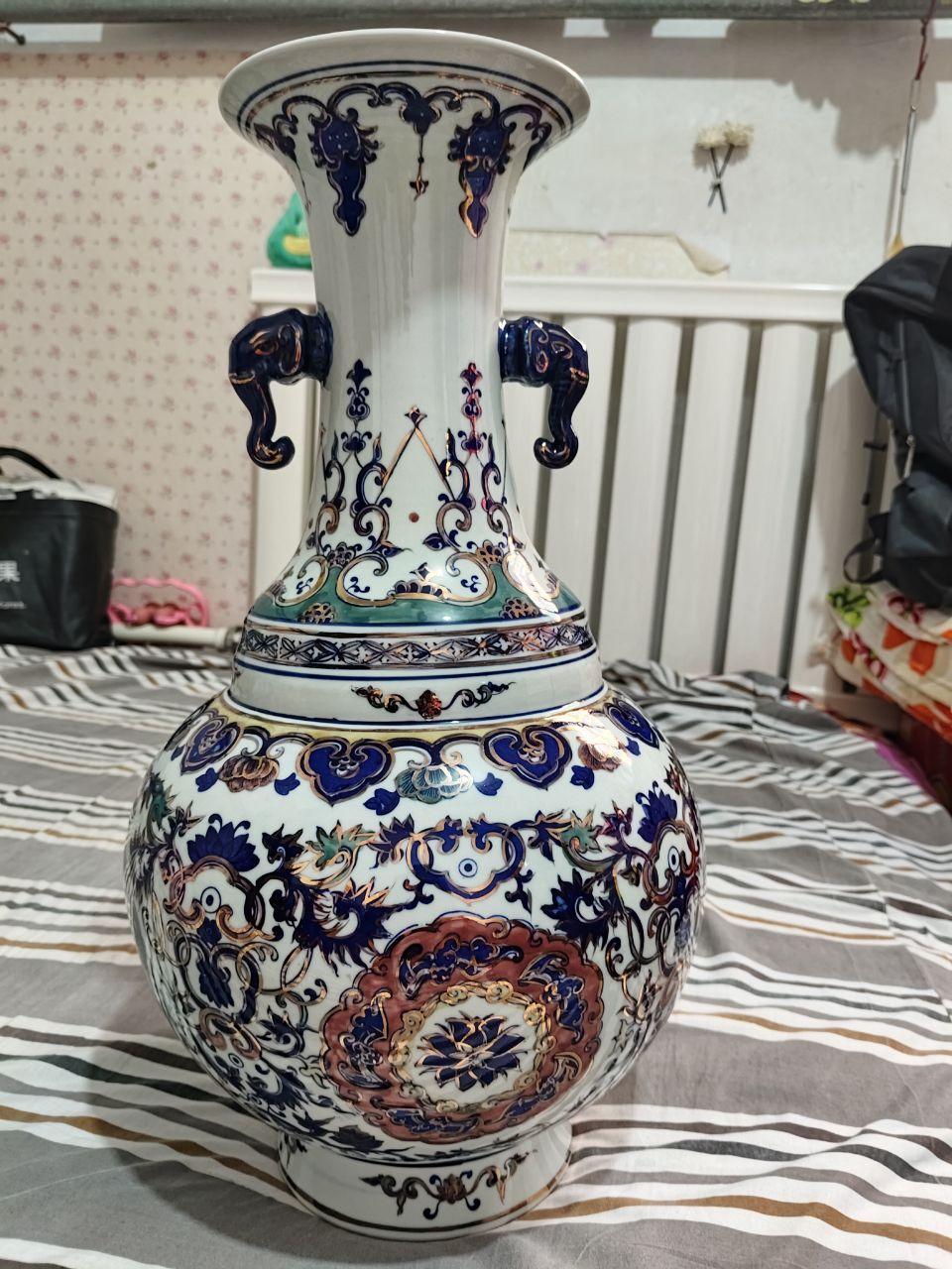 双耳龙赏瓶