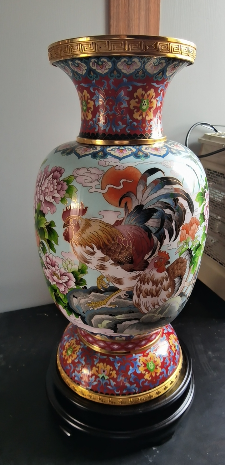 粉彩花鸟纹赏瓶