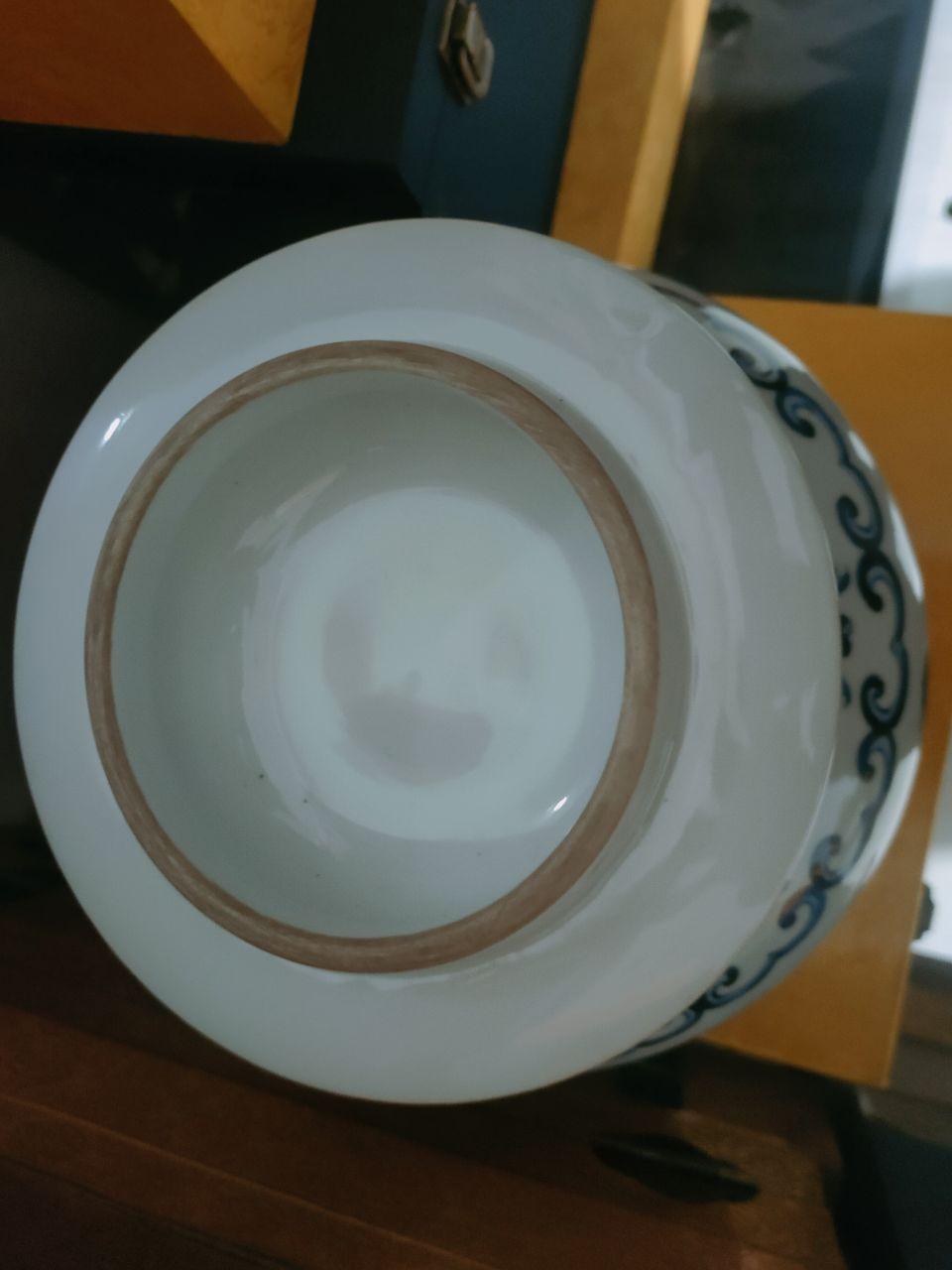 青花云龙纹盖罐
